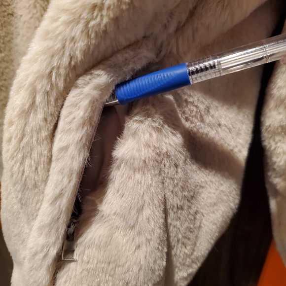 Athleta Ritual Fur Jacket Womens Size Medium - Picture 10 of 16